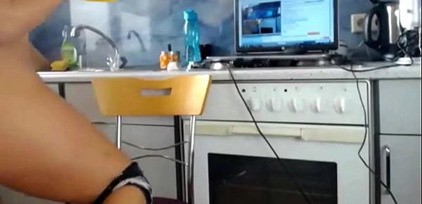  teen sexydea flashing ass on live webcam